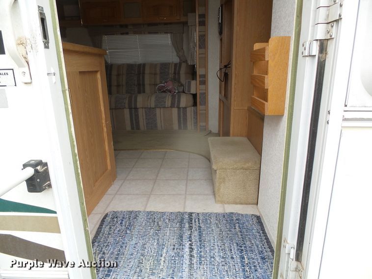 image for item DI5580 2001 Wildcat 28BH  camper