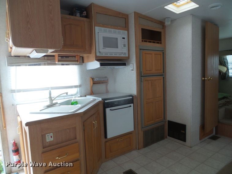 image for item DI5580 2001 Wildcat 28BH  camper