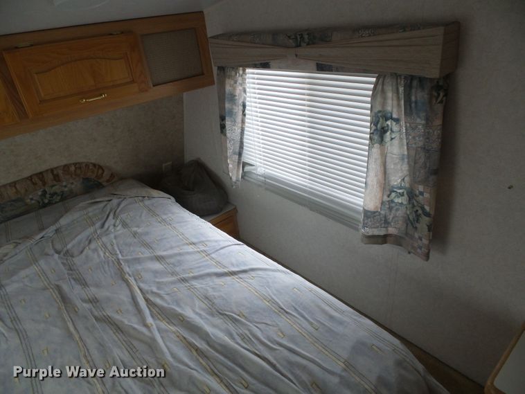 image for item DI5580 2001 Wildcat 28BH  camper