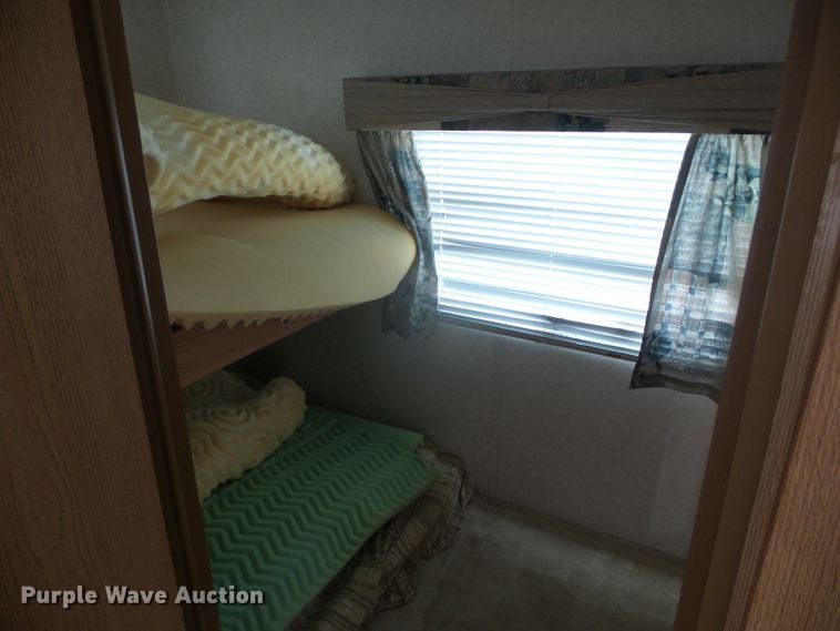 image for item DI5580 2001 Wildcat 28BH  camper