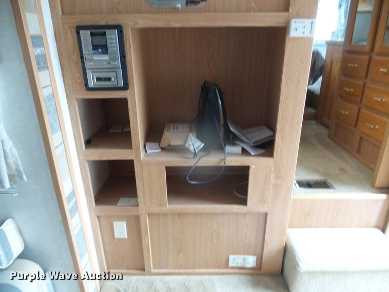 image for item DI5580 2001 Wildcat 28BH  camper