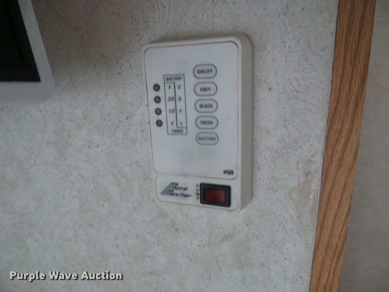 image for item DI5580 2001 Wildcat 28BH  camper