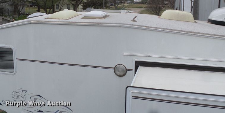 image for item DI5580 2001 Wildcat 28BH  camper