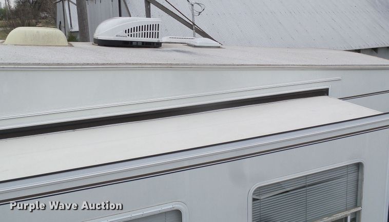 image for item DI5580 2001 Wildcat 28BH  camper