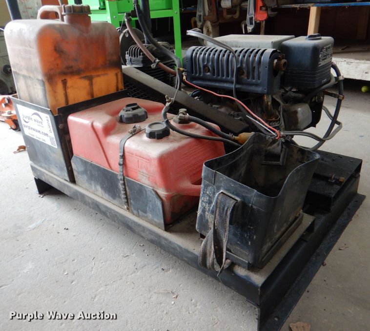 image for item DJ0283 2004 Blazer PH610 mosquito fogger