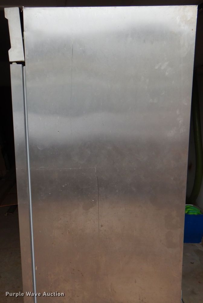 image for item DJ0284 Avantco 178CFD2RR refrigerator