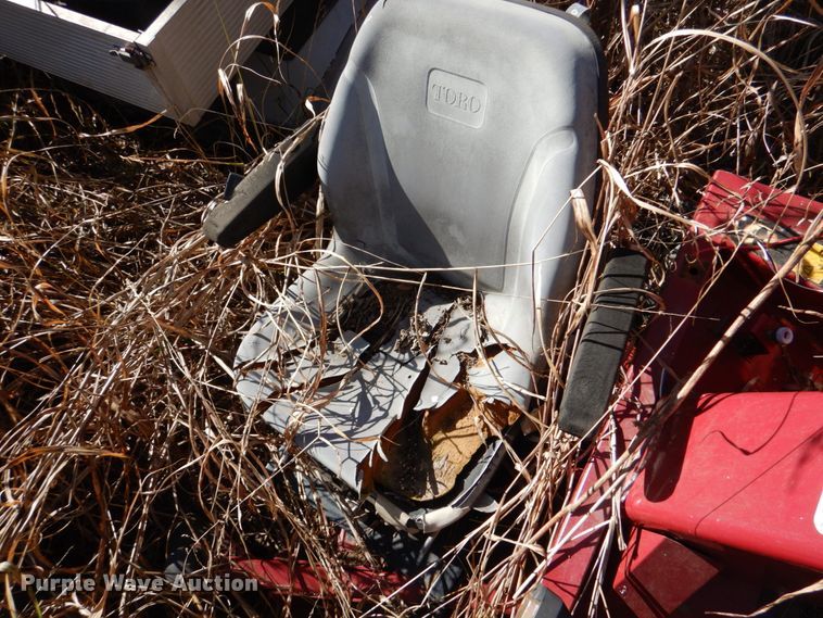 image for item DJ0297 (3) mowers