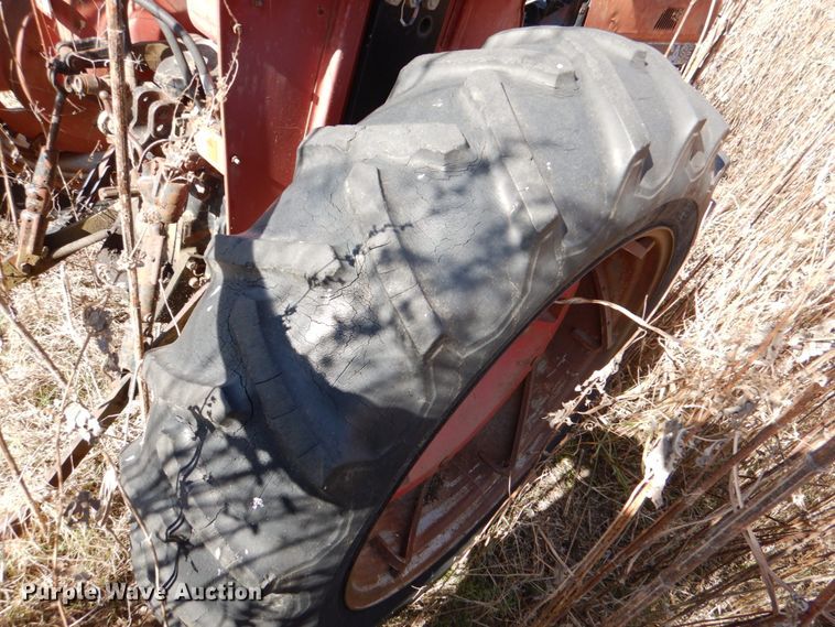 image for item DJ0298 1986 Case IH 485  tractor