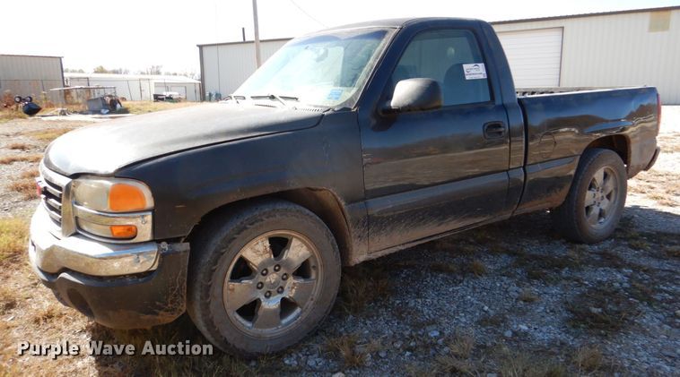 image for item DJ0299 2003 GMC Sierra 1500  pickup truck