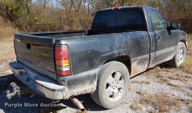 image for item DJ0299 2003 GMC Sierra 1500  pickup truck