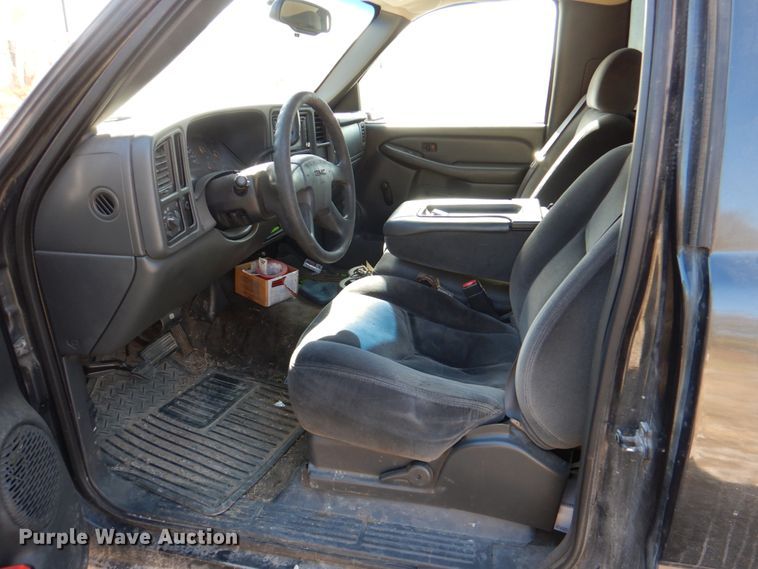 image for item DJ0299 2003 GMC Sierra 1500  pickup truck