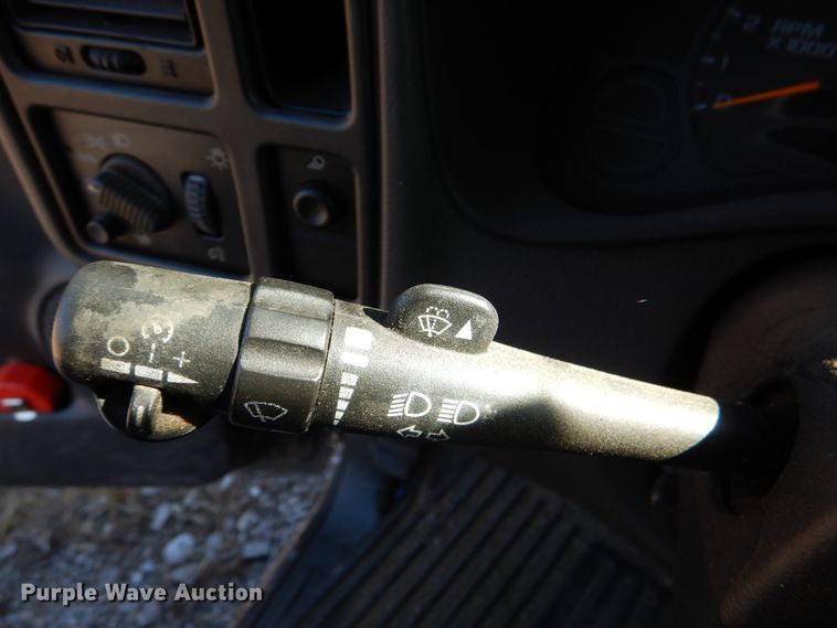 image for item DJ0299 2003 GMC Sierra 1500  pickup truck