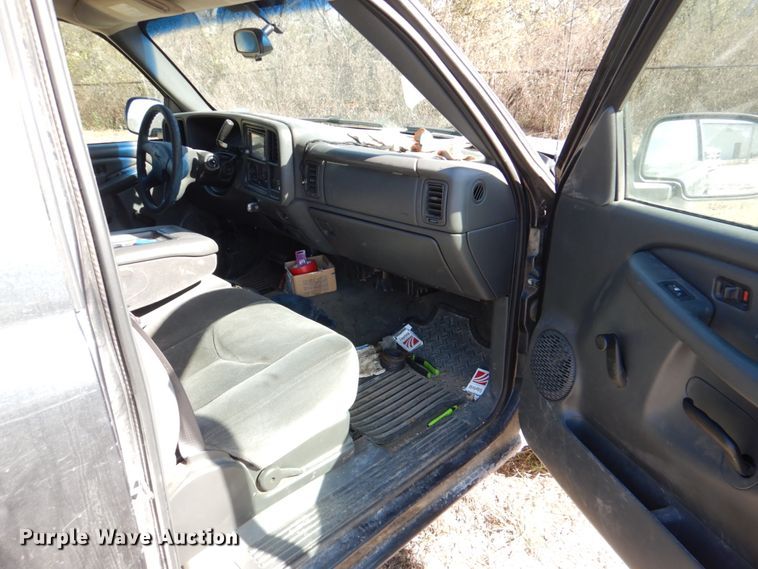 image for item DJ0299 2003 GMC Sierra 1500  pickup truck