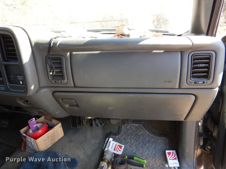 image for item DJ0299 2003 GMC Sierra 1500  pickup truck