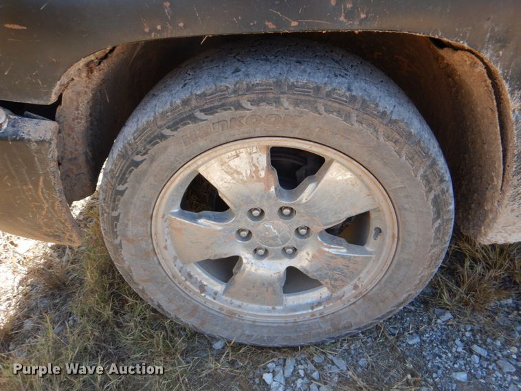 image for item DJ0299 2003 GMC Sierra 1500  pickup truck