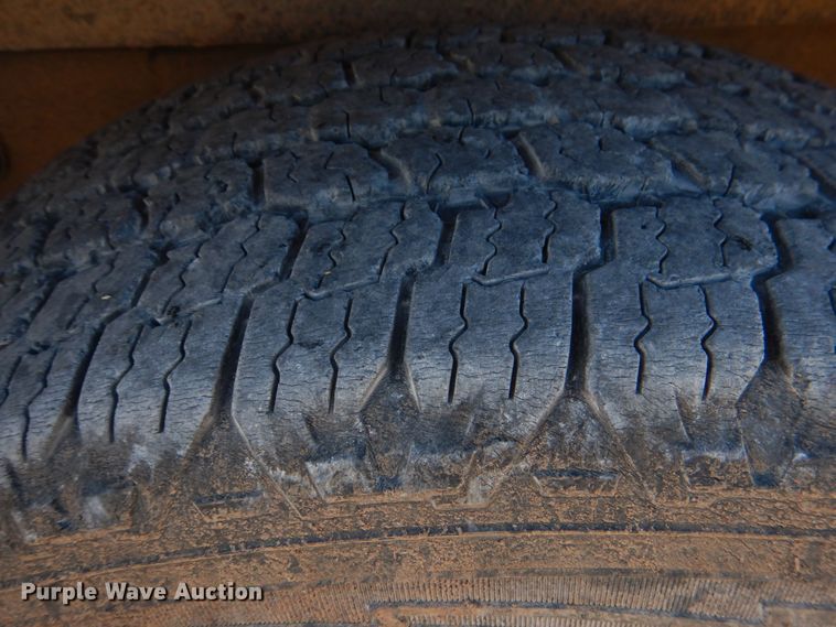 image for item DJ0299 2003 GMC Sierra 1500  pickup truck