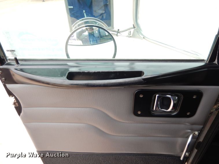 image for item DJ1070 2008 Peterbilt 325  flatbed truck