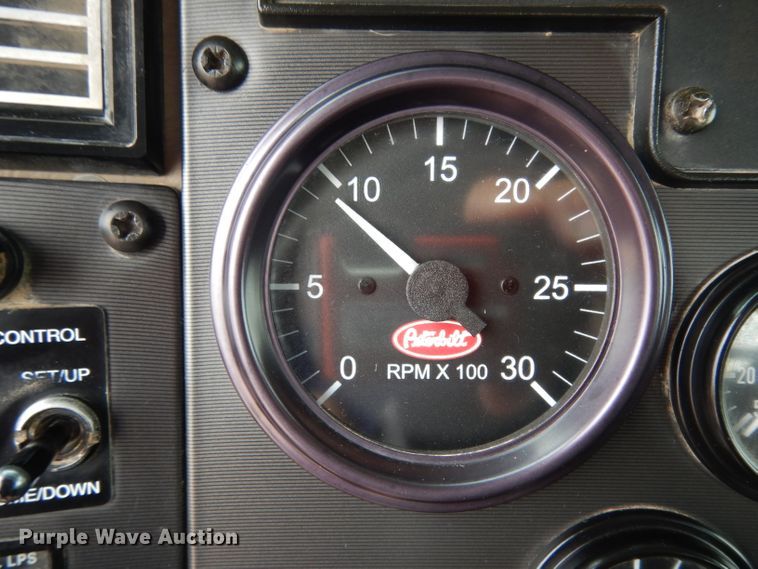 image for item DJ1070 2008 Peterbilt 325  flatbed truck