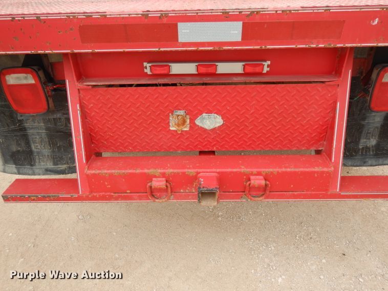 image for item DJ1070 2008 Peterbilt 325  flatbed truck