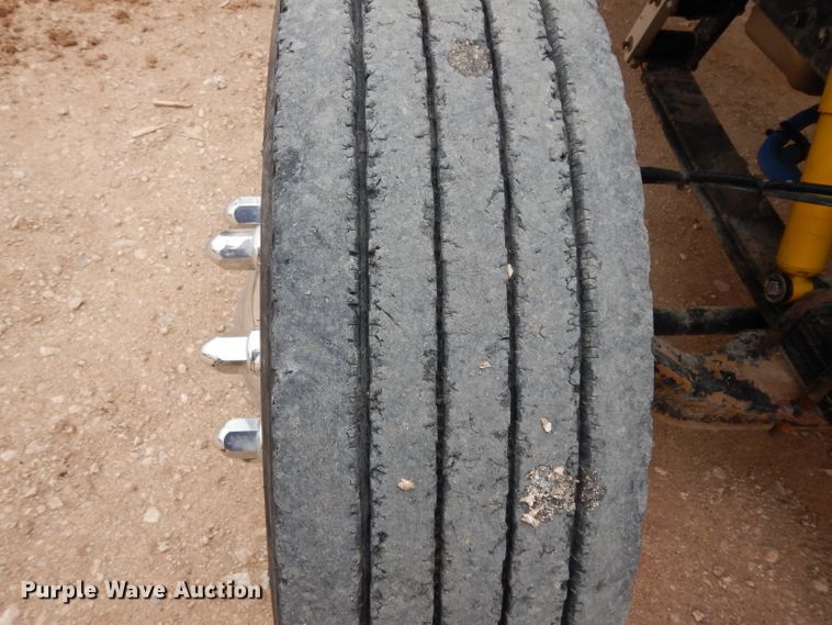 image for item DJ1070 2008 Peterbilt 325  flatbed truck