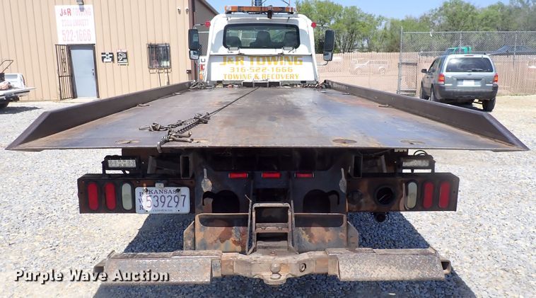 image for item DJ5547 2002 International 4300  rollback truck