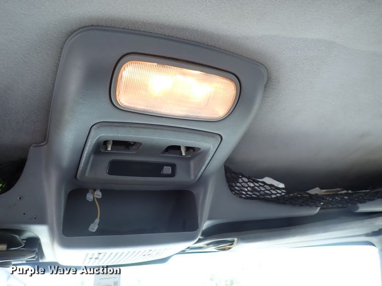 image for item DJ5547 2002 International 4300  rollback truck