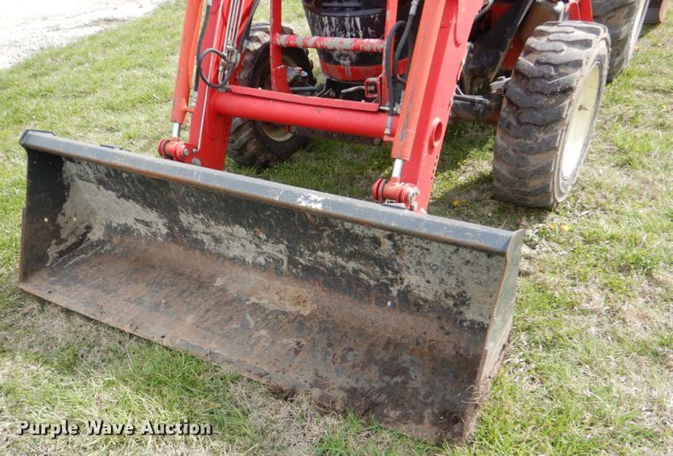 image for item DJ8721 Branson 3520R  MFWD tractor