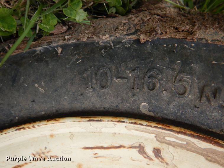 image for item DJ8721 Branson 3520R  MFWD tractor