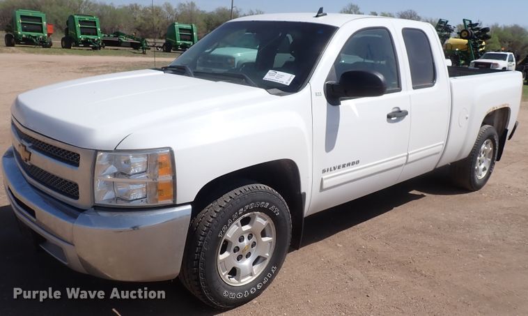 image for item DK4715 2013 Chevrolet Silverado 1500  Ext. Cab pickup truck