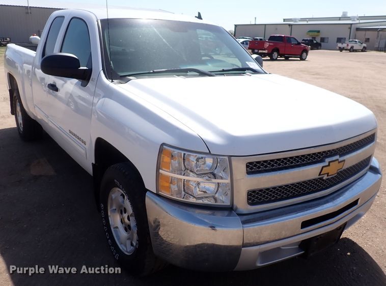 image for item DK4715 2013 Chevrolet Silverado 1500  Ext. Cab pickup truck