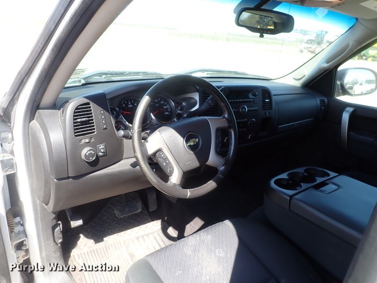 image for item DK4715 2013 Chevrolet Silverado 1500  Ext. Cab pickup truck