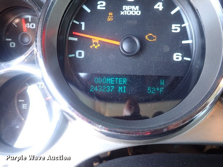 image for item DK4715 2013 Chevrolet Silverado 1500  Ext. Cab pickup truck