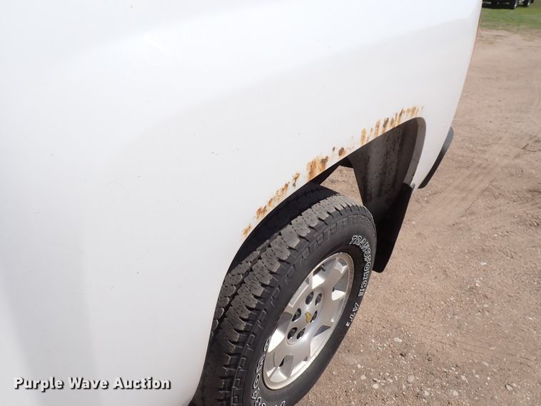 image for item DK4715 2013 Chevrolet Silverado 1500  Ext. Cab pickup truck