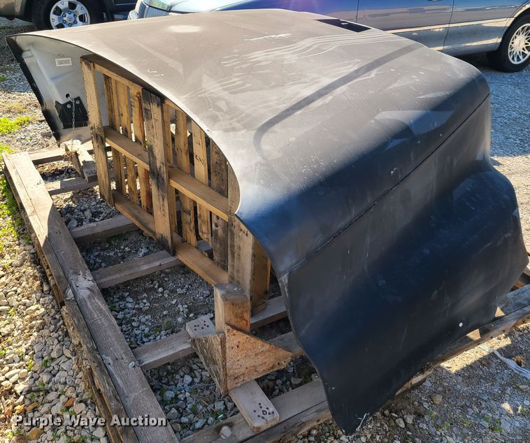 image for item DK4746 Freightliner truck hood