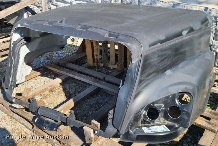 image for item DK4746 Freightliner truck hood