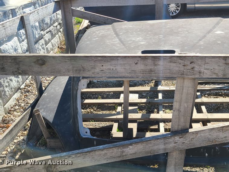 image for item DK4747 Freightliner truck hood