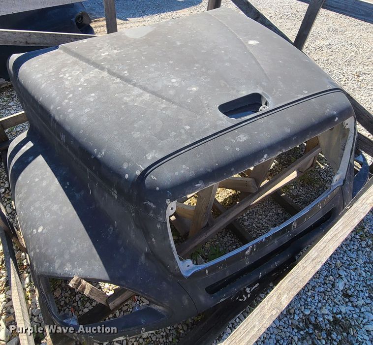 image for item DK4747 Freightliner truck hood