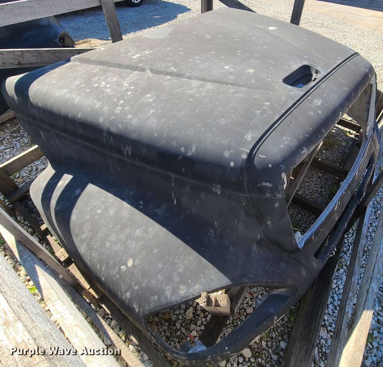 image for item DK4747 Freightliner truck hood