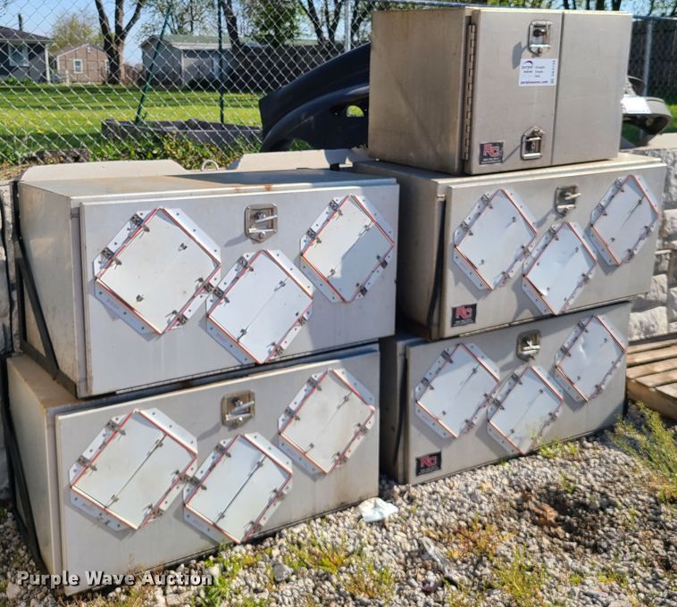 image for item DK4749 (5) tool boxes