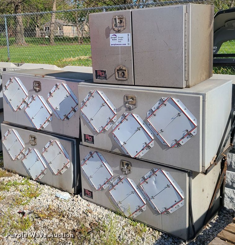 image for item DK4749 (5) tool boxes