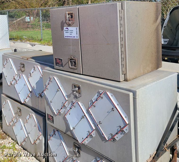 image for item DK4749 (5) tool boxes