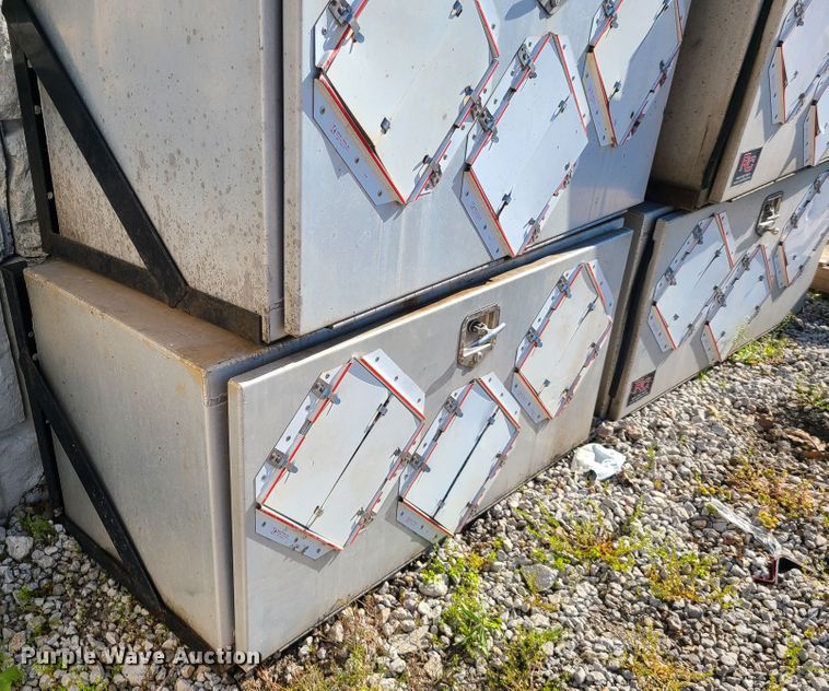 image for item DK4749 (5) tool boxes