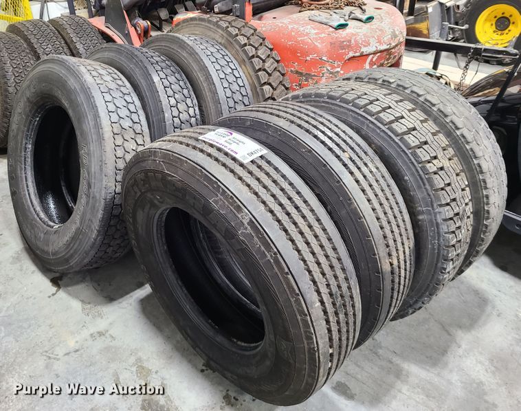 image for item DK4754 (8) 295/75R22.5 tires