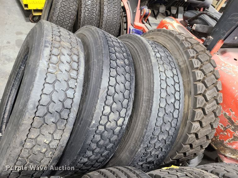 image for item DK4754 (8) 295/75R22.5 tires