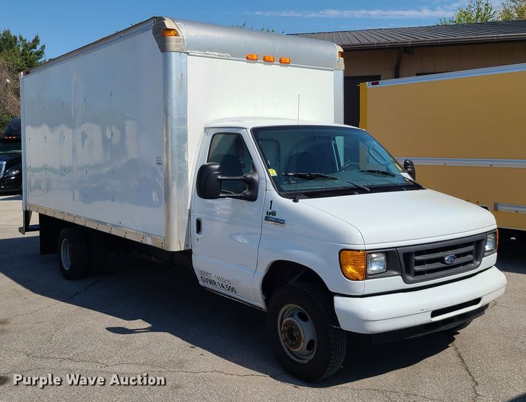 image for item DK4759 2007 Ford E450  box truck