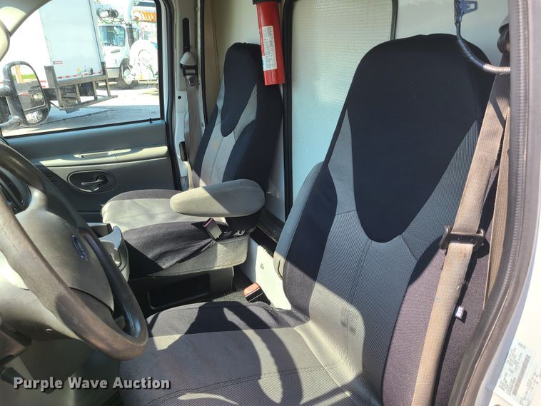image for item DK4759 2007 Ford E450  box truck