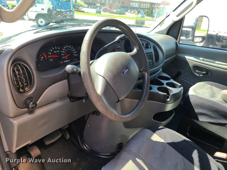 image for item DK4759 2007 Ford E450  box truck