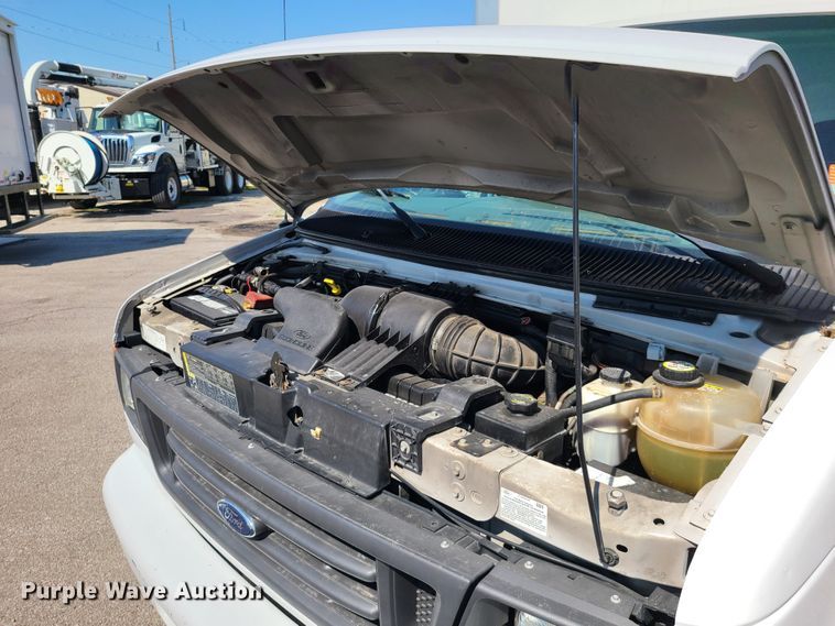 image for item DK4759 2007 Ford E450  box truck