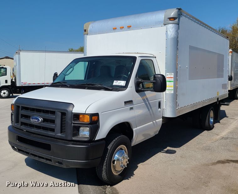 image for item DK4760 2013 Ford E350 Super Duty  box truck