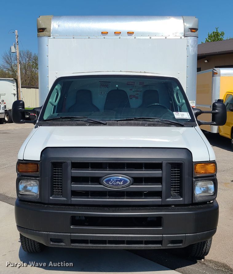 image for item DK4760 2013 Ford E350 Super Duty  box truck